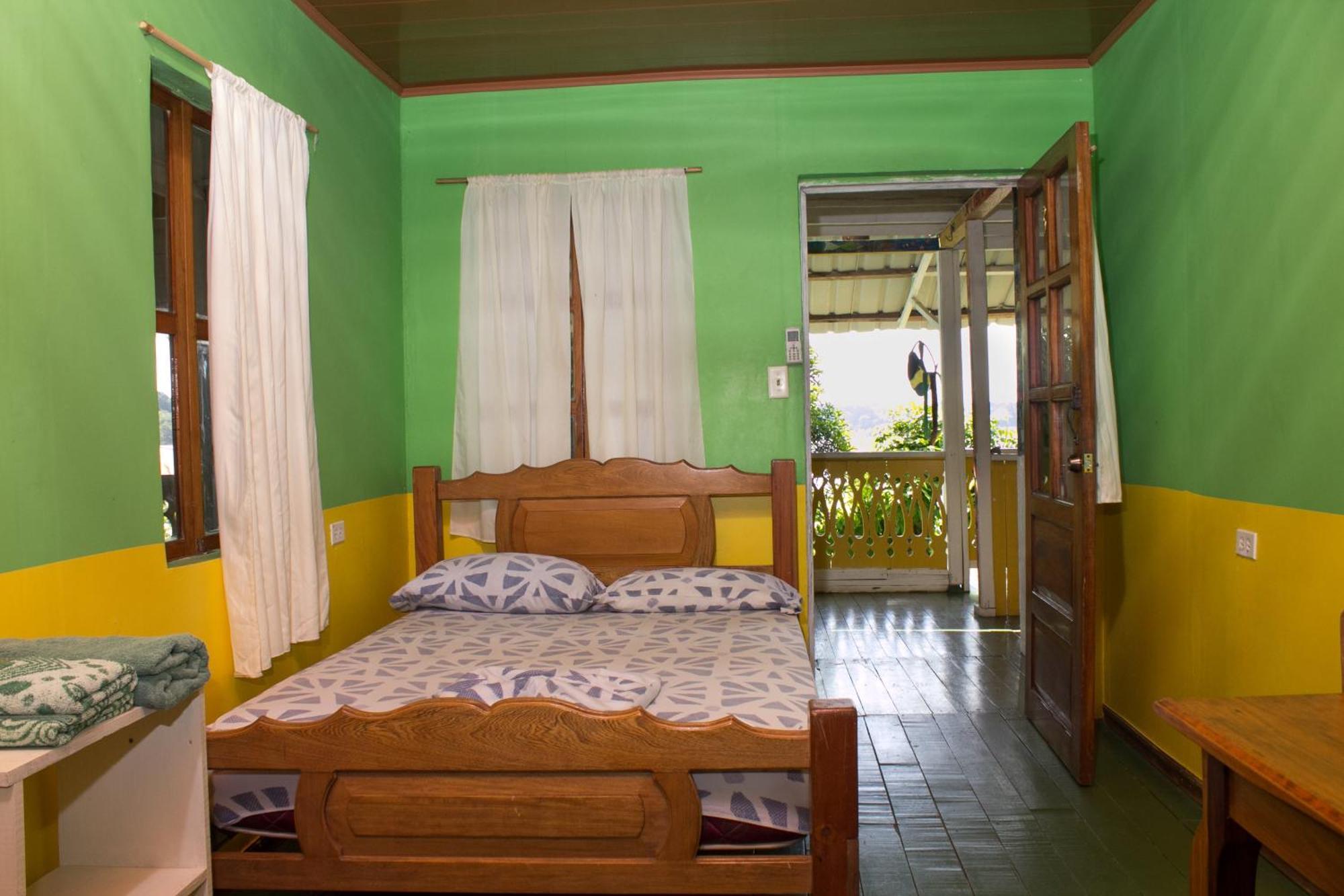 Bastimentos Hill Guest House Bocas del Toro Værelse billede